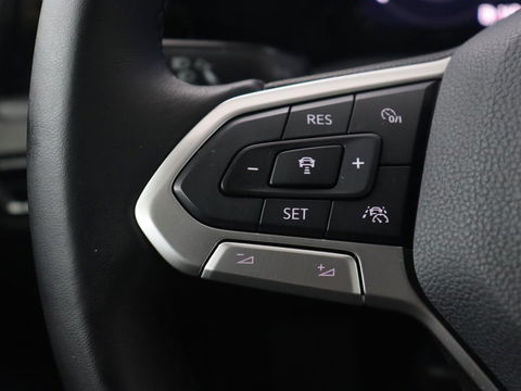 Volkswagen Golf 1.5 TSI | Carplay | Navigatie | Sfeerverlichting | Memory | Sportstoelen | Stoelverwarming | LED | Lane assist | Adaptive cruise | Climate control
