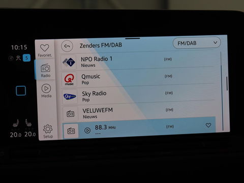 Volkswagen Golf 1.5 TSI | Carplay | Navigatie | Sfeerverlichting | Memory | Sportstoelen | Stoelverwarming | LED | Lane assist | Adaptive cruise | Climate control