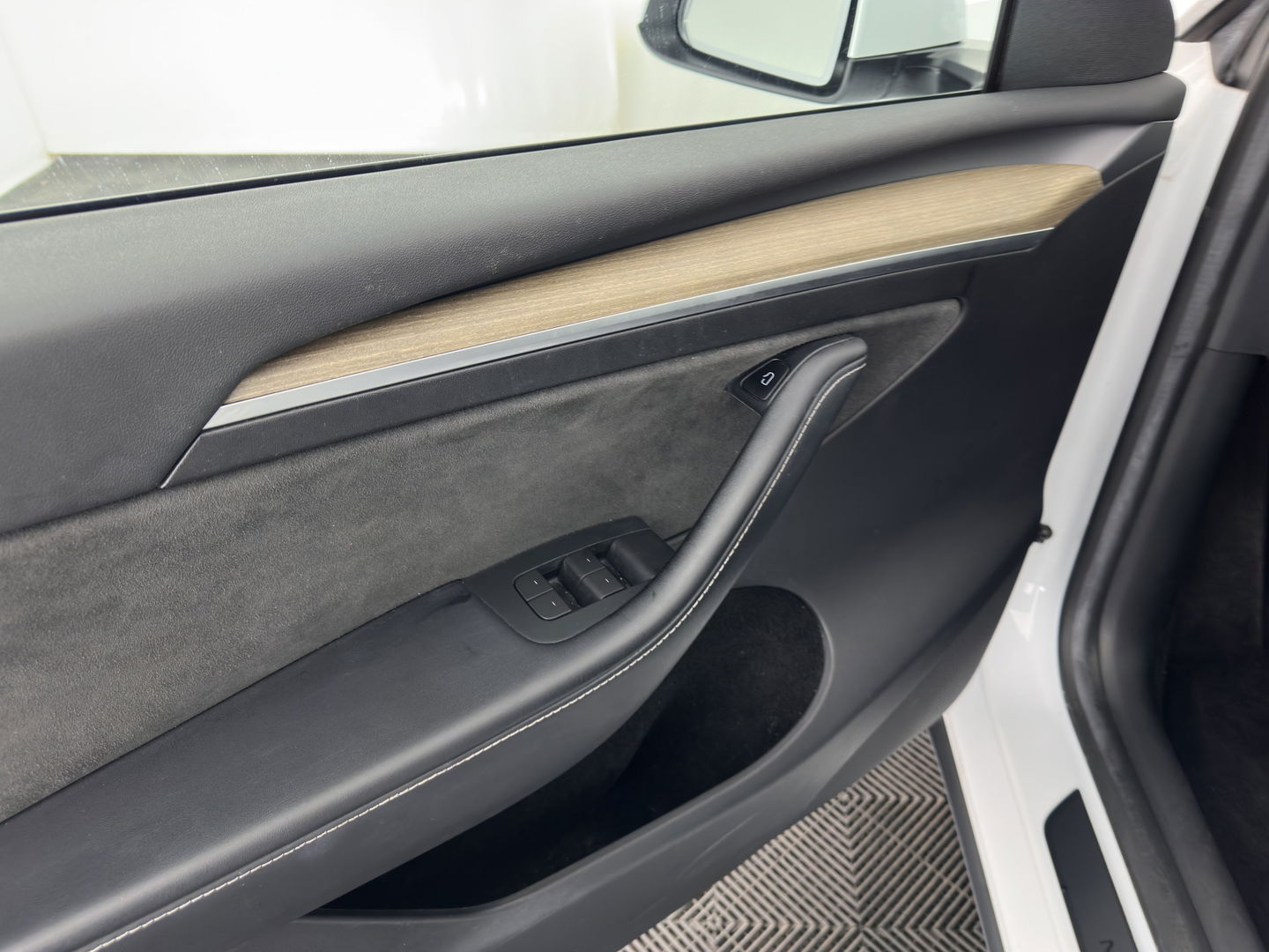 Tesla Model Y RWD 58 kWh [ 3-Fase ] {SOH-93%} (INCL-BTW) Aut. *PANO | AUTO-PILOT | LUXURY-LEATHER | TOP-VIEW | NAVI-FULLMAP | MATRIX-LED | DIGI-COCKPIT | KEYLESS | CAMERA | DAB+ | HEATED-COMFORTSEATS | PRIVACY-GLASS*