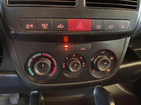 Opel Combo 1.3 CDTi 95pk L1H1 Sport / rijklaar € 8.950 ex btw / lease vanaf € 203 / airco / cruise / stoelverwarming / lichtmetalen velgen / pdc achter / euro 6 !