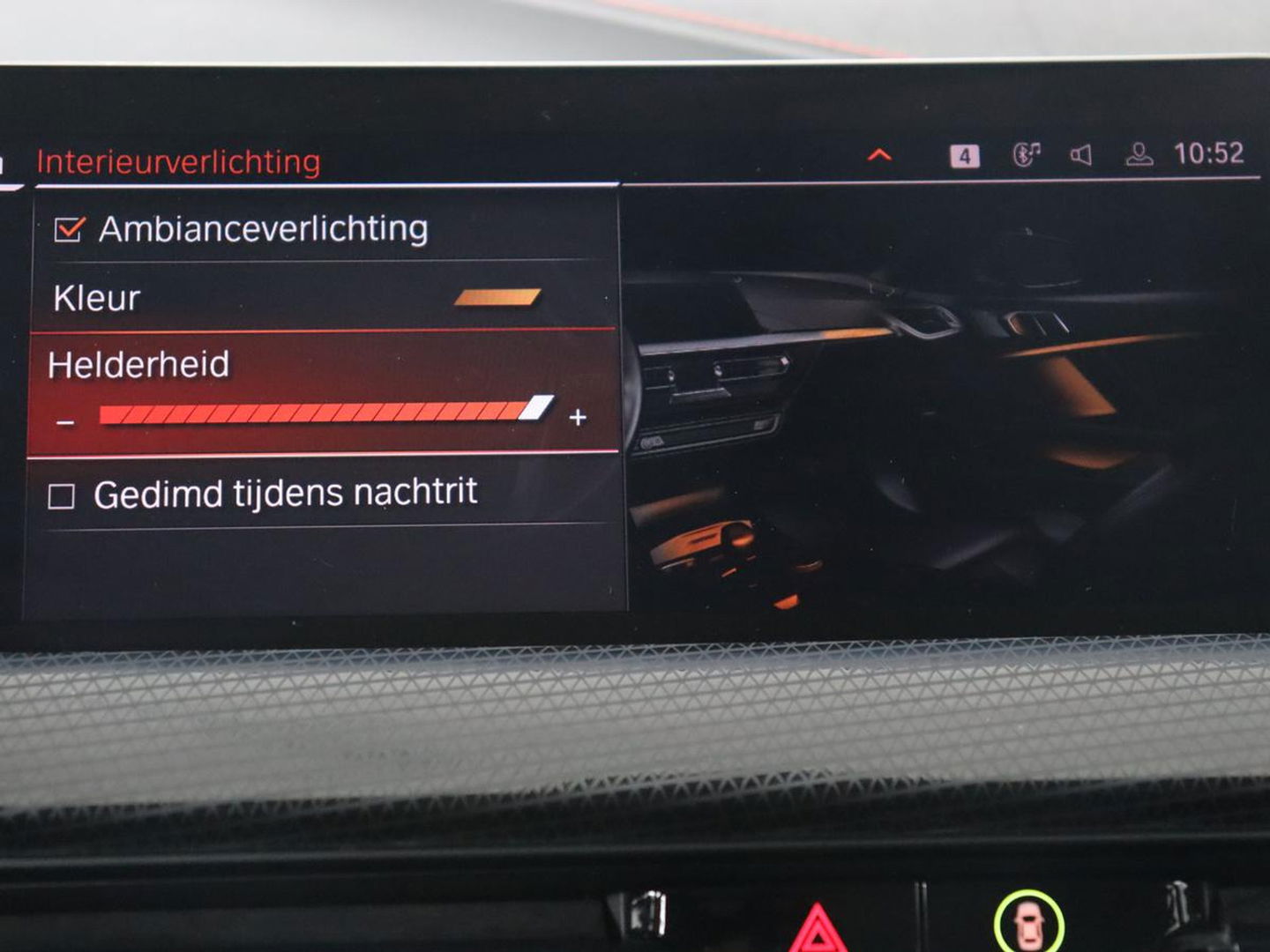 BMW 1-serie 118i High Executive | Sport line | Automaat | Carplay | Navigatie | DAB | Sfeerverlichting | Stoelverwarming | Climate controle | Cruise control | Half Leder
