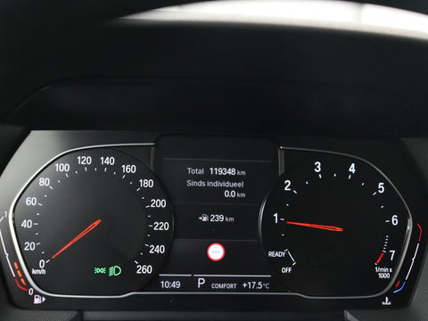 BMW 1-serie 118i High Executive | Sport line | Automaat | Carplay | Navigatie | DAB | Sfeerverlichting | Stoelverwarming | Climate controle | Cruise control | Half Leder