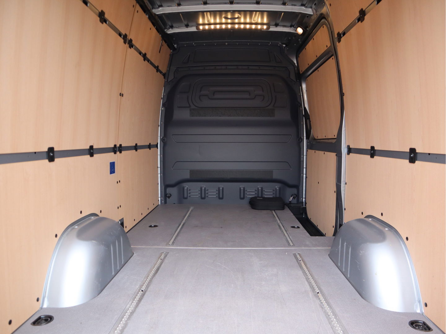 Mercedes-Benz eSprinter 314 56 kWh WLPT 181 km - L2H2 RWD - AC + DC Snelladen - WB 367 cm