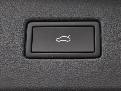 Volkswagen Tiguan 1.5 TSI R-Line Business+ | Automaat | Trekhaak | Carplay | Stoelverwarming | Stuurverwarming | Adaptive Cruise | LED | Sfeerverlichting | Climate controle | LMV 20 inch
