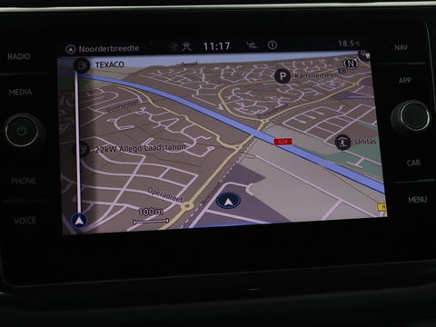 Volkswagen Tiguan 1.5 TSI R-Line Business+ | Automaat | Trekhaak | Carplay | Stoelverwarming | Stuurverwarming | Adaptive Cruise | LED | Sfeerverlichting | Climate controle | LMV 20 inch