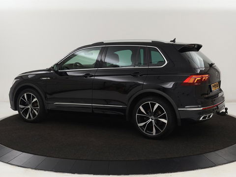 Volkswagen Tiguan 1.5 TSI R-Line Business+ | Automaat | Trekhaak | Carplay | Stoelverwarming | Stuurverwarming | Adaptive Cruise | LED | Sfeerverlichting | Climate controle | LMV 20 inch