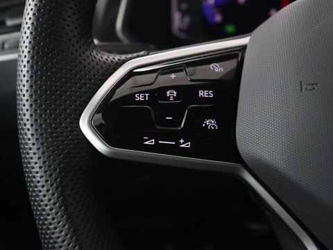 Volkswagen Tiguan 1.5 TSI R-Line Business+ | Automaat | Trekhaak | Carplay | Stoelverwarming | Stuurverwarming | Adaptive Cruise | LED | Sfeerverlichting | Climate controle | LMV 20 inch