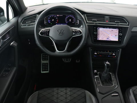 Volkswagen Tiguan 1.5 TSI R-Line Business+ | Automaat | Trekhaak | Carplay | Stoelverwarming | Stuurverwarming | Adaptive Cruise | LED | Sfeerverlichting | Climate controle | LMV 20 inch