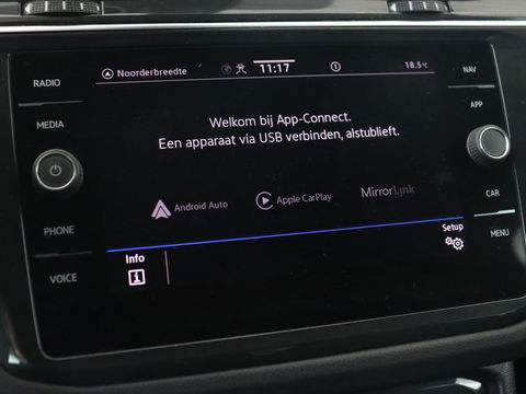 Volkswagen Tiguan 1.5 TSI R-Line Business+ | Automaat | Trekhaak | Carplay | Stoelverwarming | Stuurverwarming | Adaptive Cruise | LED | Sfeerverlichting | Climate controle | LMV 20 inch