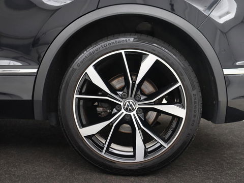 Volkswagen Tiguan 1.5 TSI R-Line Business+ | Automaat | Trekhaak | Carplay | Stoelverwarming | Stuurverwarming | Adaptive Cruise | LED | Sfeerverlichting | Climate controle | LMV 20 inch