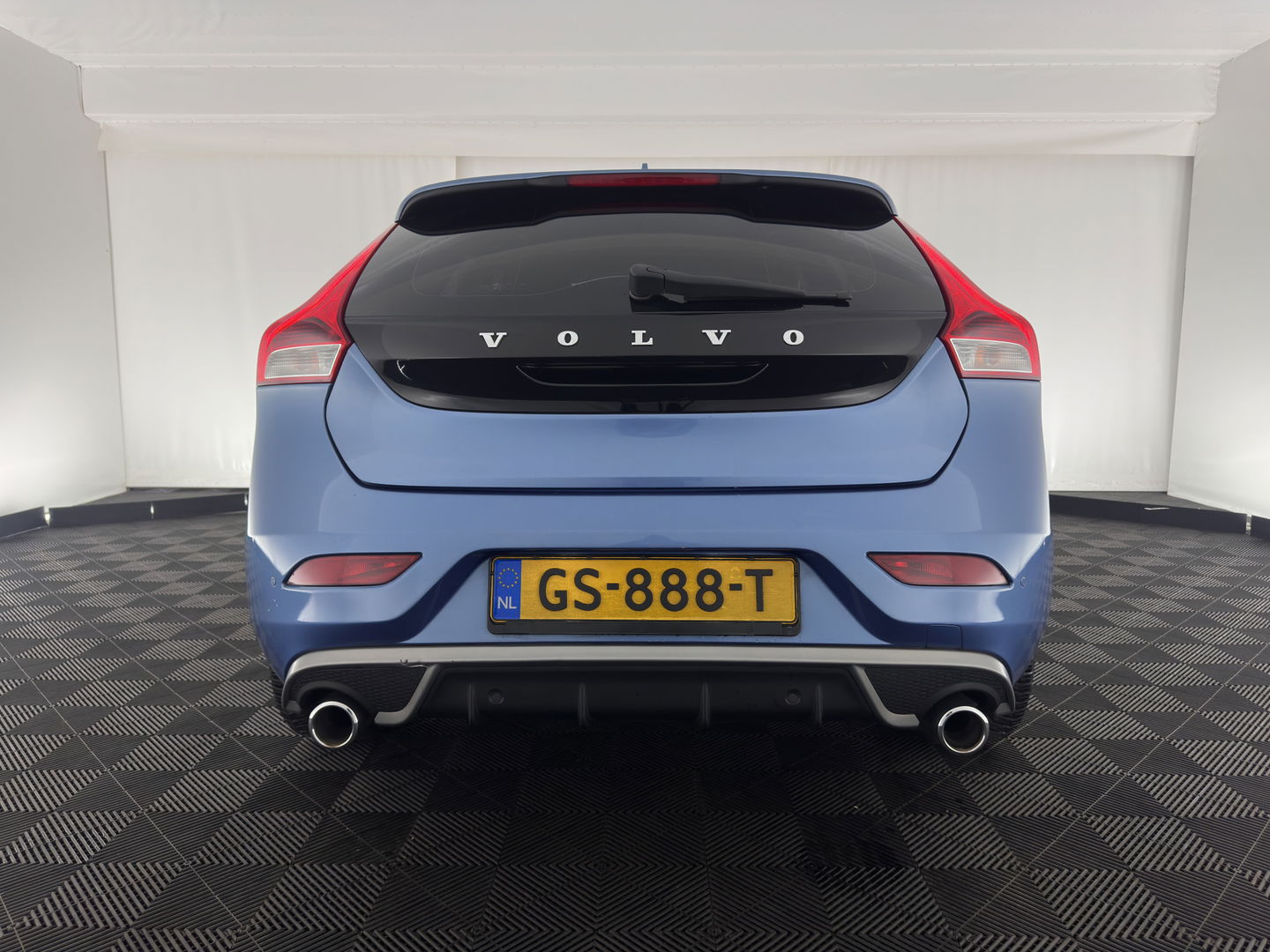 Volvo V40 2.0 D2 R-Design-Sportpack Business *LEATHER-ALCANTARA | XENON | NAVI-FULLMAP | HEATED-SPORTSEATS | ECC | PRIVACY-GLASS | PDC | CRUISE | 18''ALU*