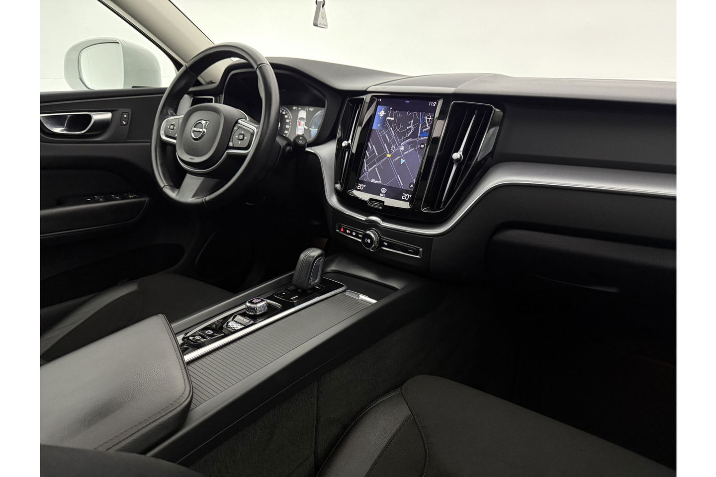 Volvo XC60 2.0 Recharge T6 AWD 290PK Inscription | Panoramadak | Virtual Cockpit | Camera | Carplay | LED | Parkeersens. | 18"LMV