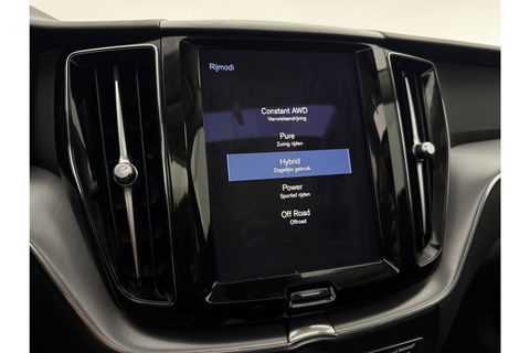 Volvo XC60 2.0 Recharge T6 AWD 290PK Inscription | Panoramadak | Virtual Cockpit | Camera | Carplay | LED | Parkeersens. | 18"LMV