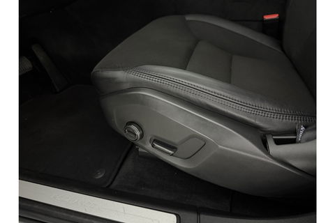 Volvo XC60 2.0 Recharge T6 AWD 290PK Inscription | Panoramadak | Virtual Cockpit | Camera | Carplay | LED | Parkeersens. | 18"LMV