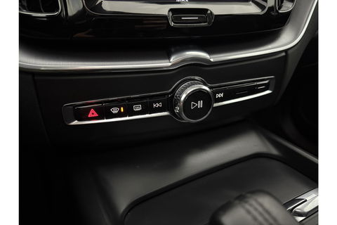 Volvo XC60 2.0 Recharge T6 AWD 290PK Inscription | Panoramadak | Virtual Cockpit | Camera | Carplay | LED | Parkeersens. | 18"LMV