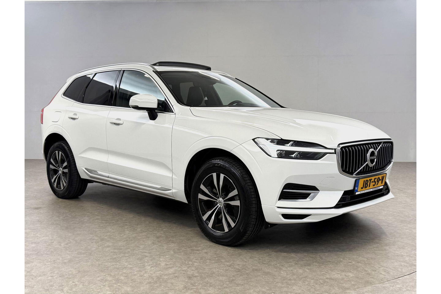Volvo XC60 2.0 Recharge T6 AWD 290PK Inscription | Panoramadak | Virtual Cockpit | Camera | Carplay | LED | Parkeersens. | 18"LMV