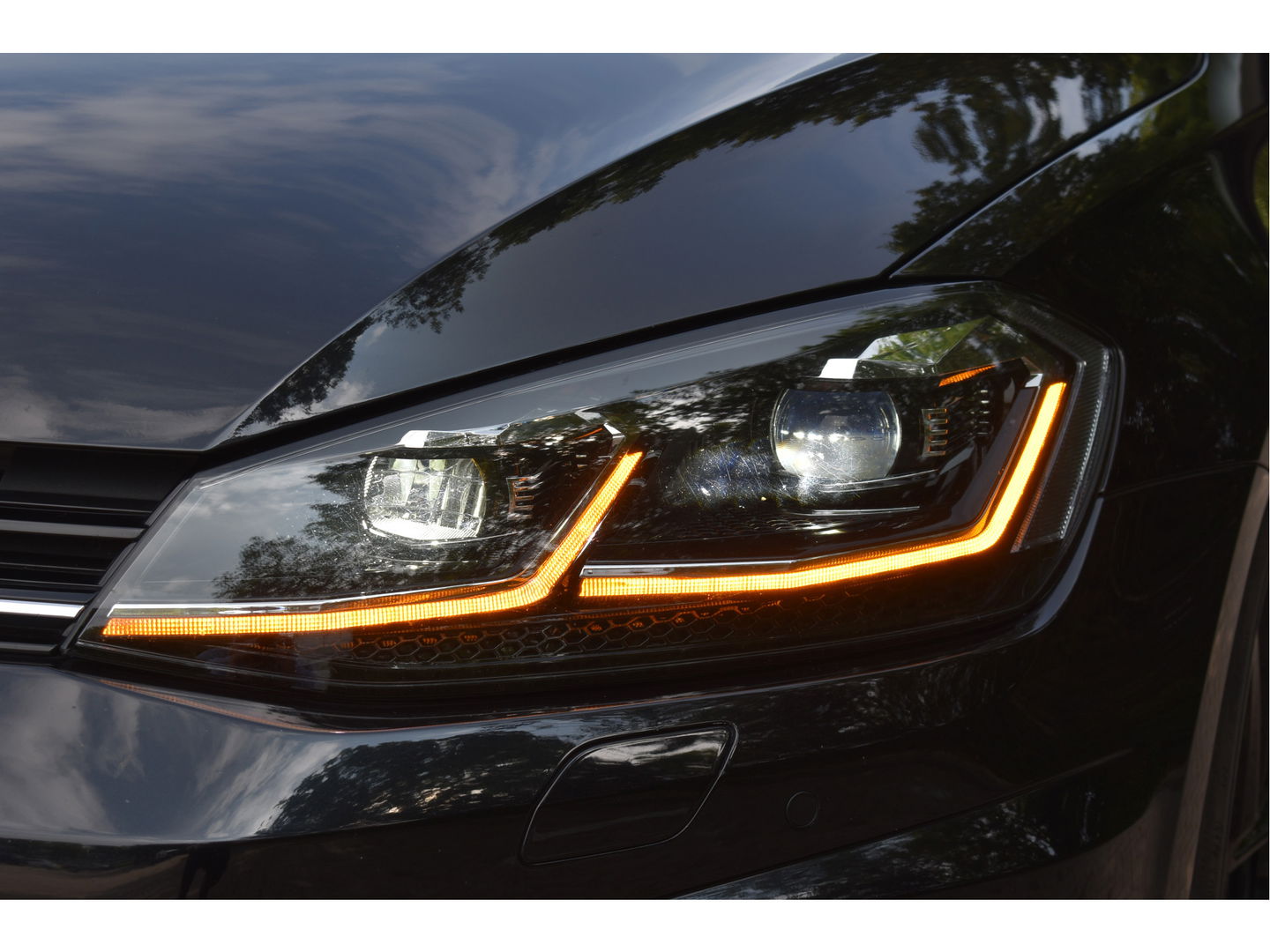 Volkswagen Golf 2.0 TSI 4Motion R Performance Pack | Akrapovic | Pano.dak | Camera | VItrual Cockpit | Keyless | Carplay | Full LED