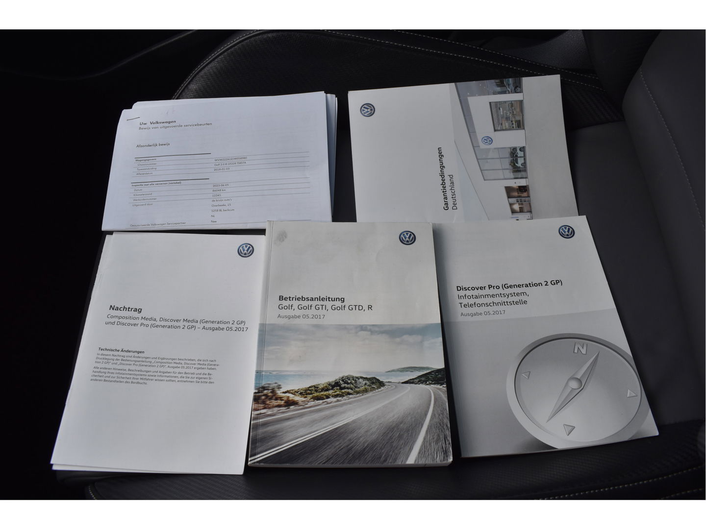 Volkswagen Golf 2.0 TSI 4Motion R Performance Pack | Akrapovic | Pano.dak | Camera | VItrual Cockpit | Keyless | Carplay | Full LED
