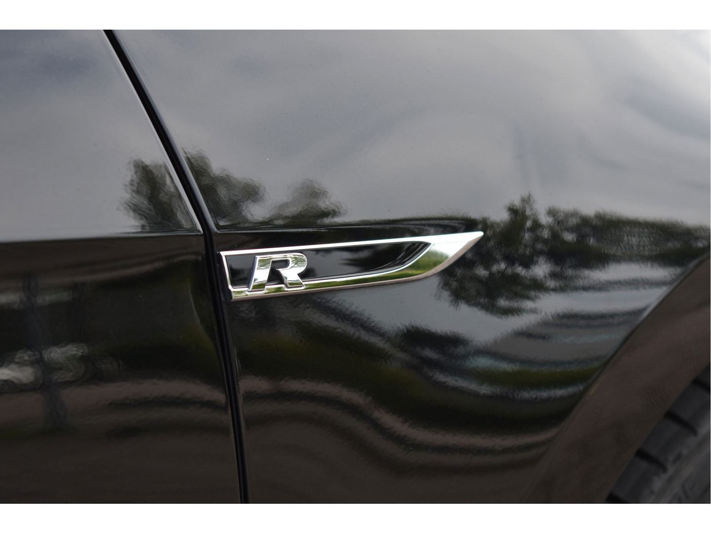 Volkswagen Golf 2.0 TSI 4Motion R Performance Pack | Akrapovic | Pano.dak | Camera | VItrual Cockpit | Keyless | Carplay | Full LED