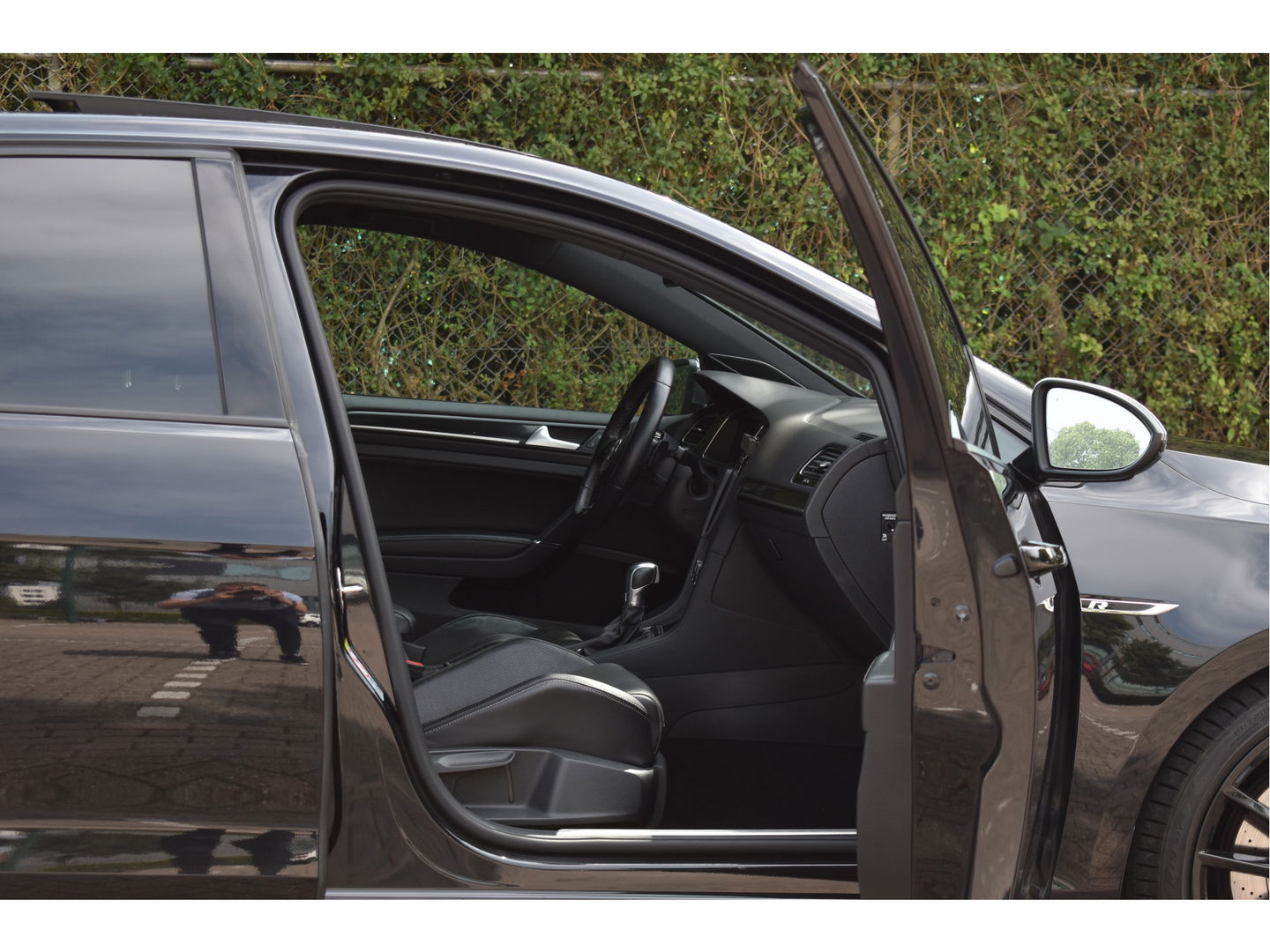 Volkswagen Golf 2.0 TSI 4Motion R Performance Pack | Akrapovic | Pano.dak | Camera | VItrual Cockpit | Keyless | Carplay | Full LED
