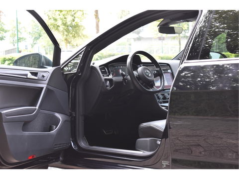 Volkswagen Golf 2.0 TSI 4Motion R Performance Pack | Akrapovic | Pano.dak | Camera | VItrual Cockpit | Keyless | Carplay | Full LED