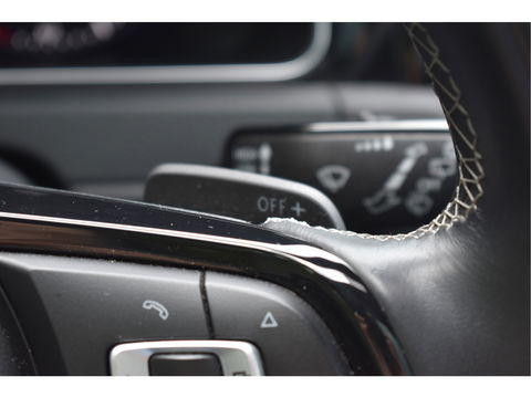 Volkswagen Golf 2.0 TSI 4Motion R Performance Pack | Akrapovic | Pano.dak | Camera | VItrual Cockpit | Keyless | Carplay | Full LED