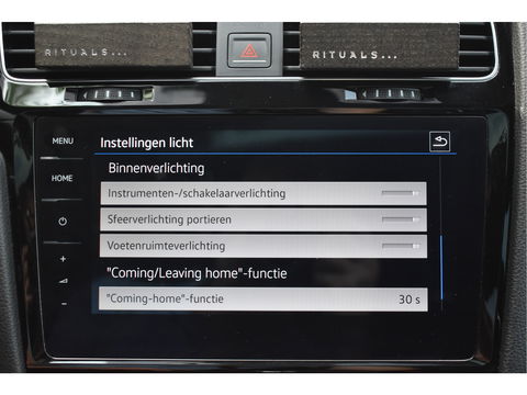 Volkswagen Golf 2.0 TSI 4Motion R Performance Pack | Akrapovic | Pano.dak | Camera | VItrual Cockpit | Keyless | Carplay | Full LED