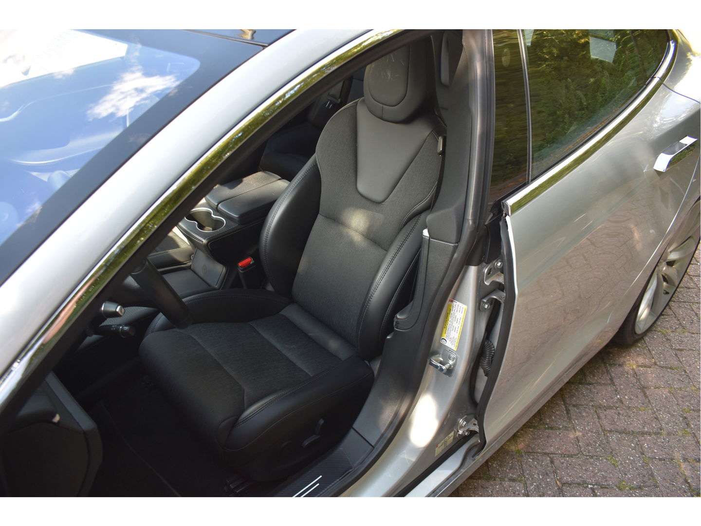 Tesla Model S 75D incl. BTW 334 PK | 4x4 | NL- AUTO | Autopilot | Panoramadak | Luchtvering | Carplay | Camera | 21' inch | Dodehoek detectie | Voorstoelen verwarmd