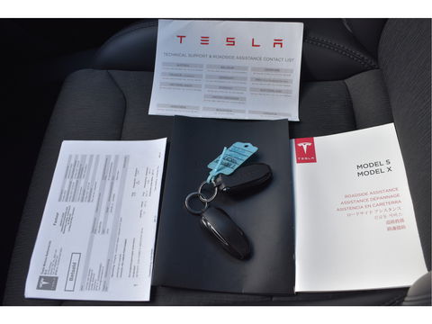 Tesla Model S 75D incl. BTW 334 PK | 4x4 | NL- AUTO | Autopilot | Panoramadak | Luchtvering | Carplay | Camera | 21' inch | Dodehoek detectie | Voorstoelen verwarmd