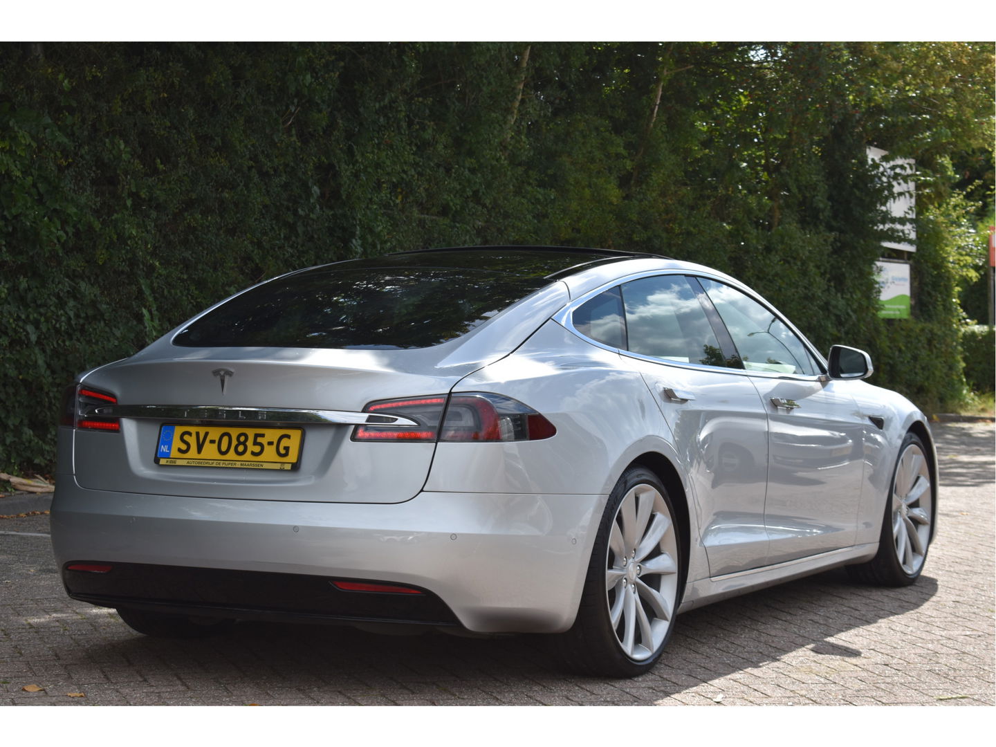 Tesla Model S 75D incl. BTW 334 PK | 4x4 | NL- AUTO | Autopilot | Panoramadak | Luchtvering | Carplay | Camera | 21' inch | Dodehoek detectie | Voorstoelen verwarmd
