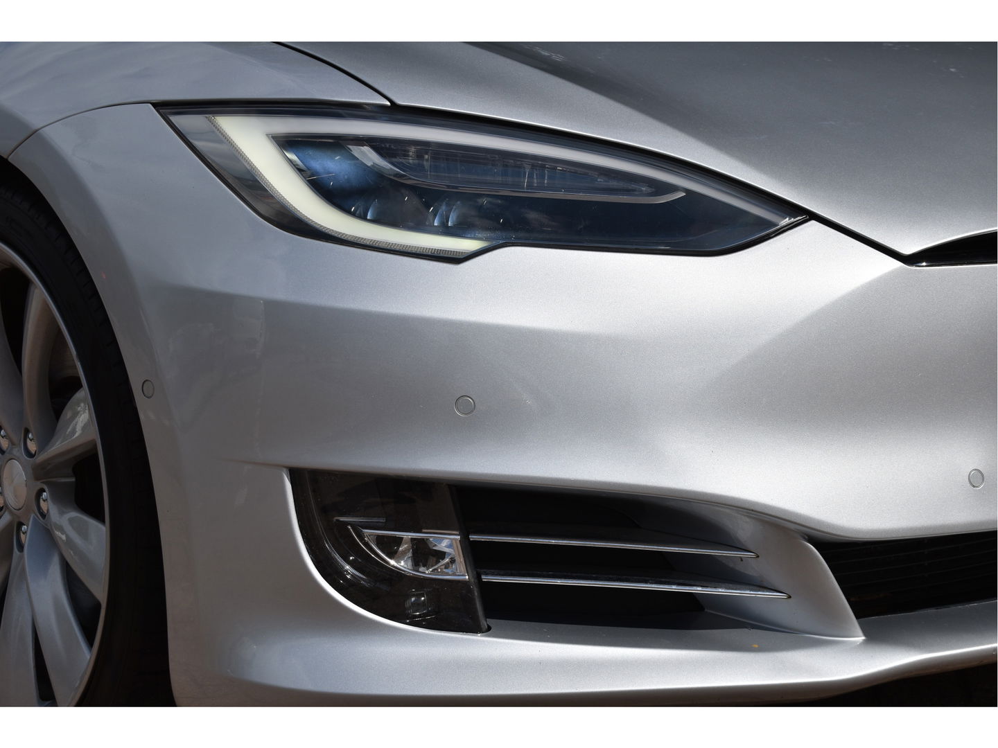 Tesla Model S 75D incl. BTW 334 PK | 4x4 | NL- AUTO | Autopilot | Panoramadak | Luchtvering | Carplay | Camera | 21' inch | Dodehoek detectie | Voorstoelen verwarmd