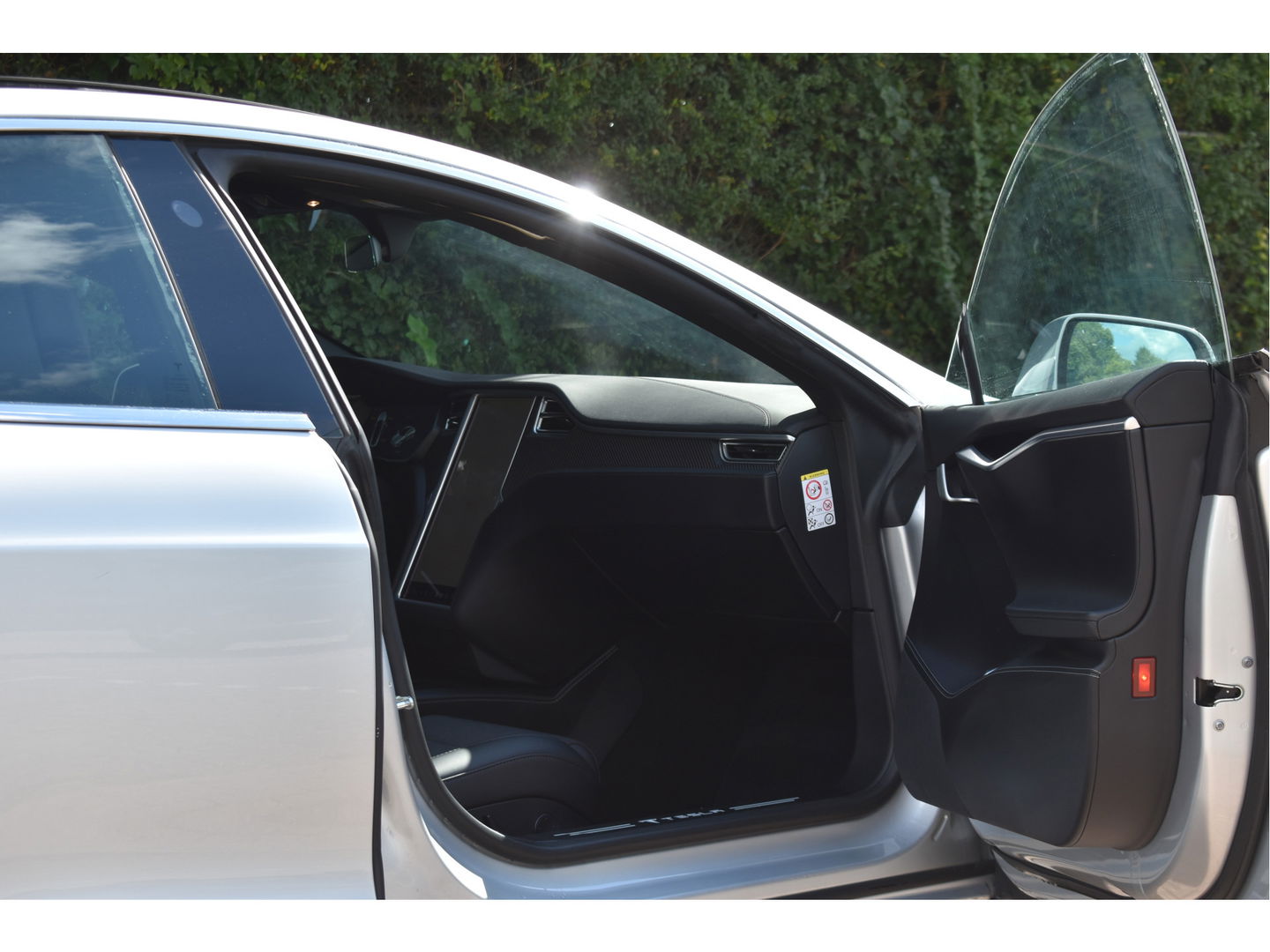 Tesla Model S 75D incl. BTW 334 PK | 4x4 | NL- AUTO | Autopilot | Panoramadak | Luchtvering | Carplay | Camera | 21' inch | Dodehoek detectie | Voorstoelen verwarmd