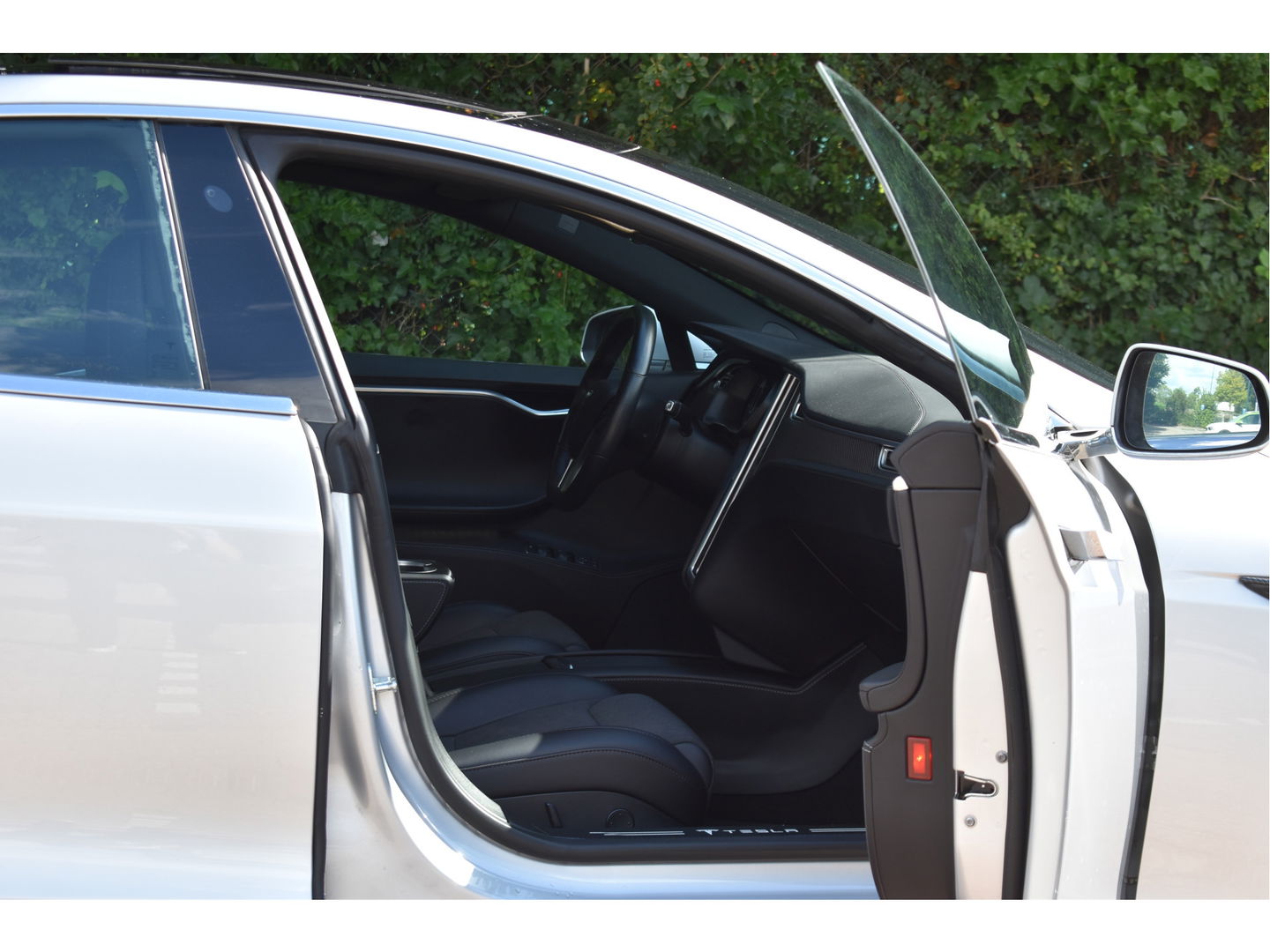 Tesla Model S 75D incl. BTW 334 PK | 4x4 | NL- AUTO | Autopilot | Panoramadak | Luchtvering | Carplay | Camera | 21' inch | Dodehoek detectie | Voorstoelen verwarmd