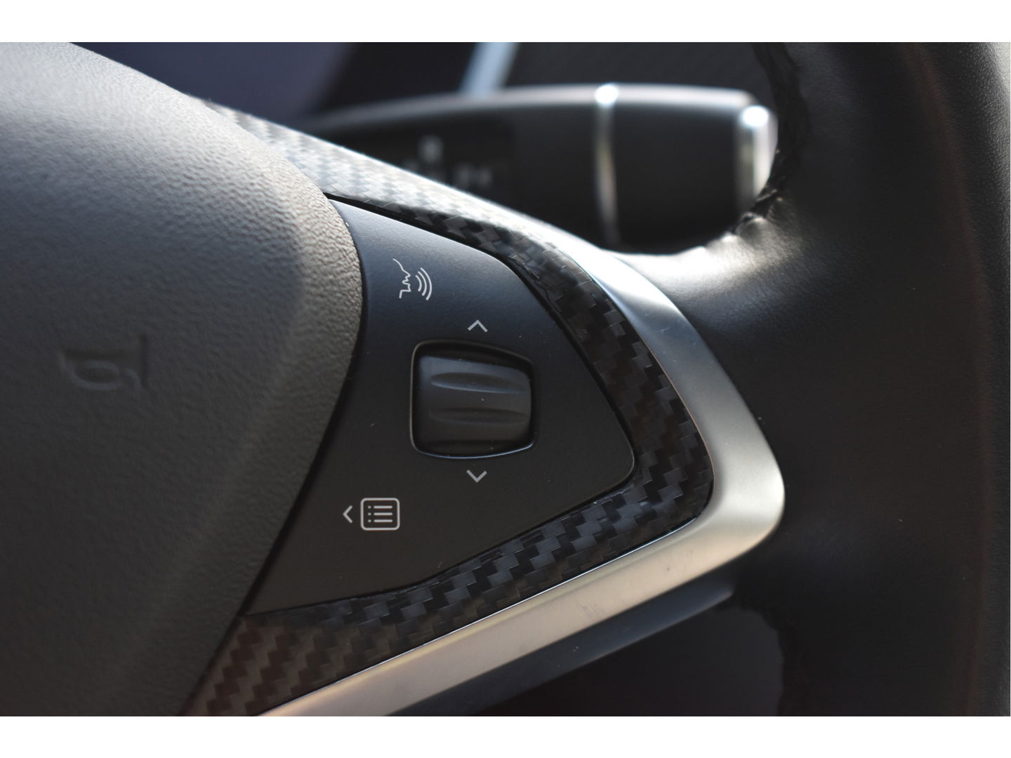 Tesla Model S 75D incl. BTW 334 PK | 4x4 | NL- AUTO | Autopilot | Panoramadak | Luchtvering | Carplay | Camera | 21' inch | Dodehoek detectie | Voorstoelen verwarmd