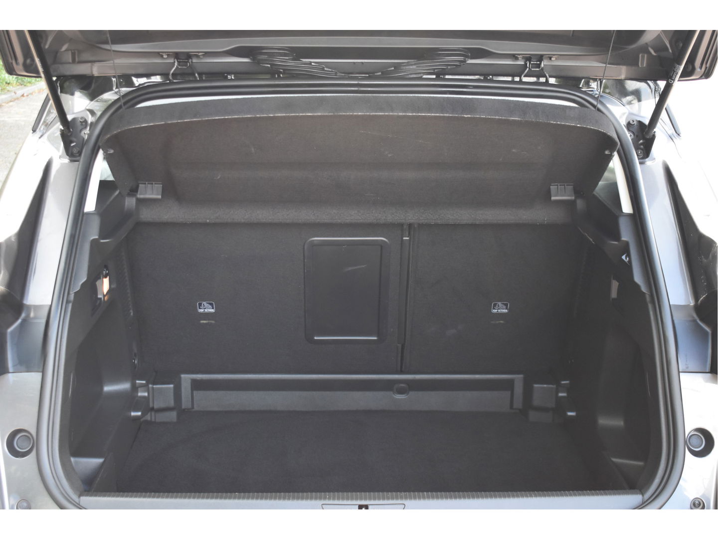 Opel Grandland 1.2 Turbo Elegance 131 PK Winter pakket | DAB | Carplay / Androidauto | Stoelverwarming 4x | Camera | Trekhaak | 4-Seasons | LED verlichting