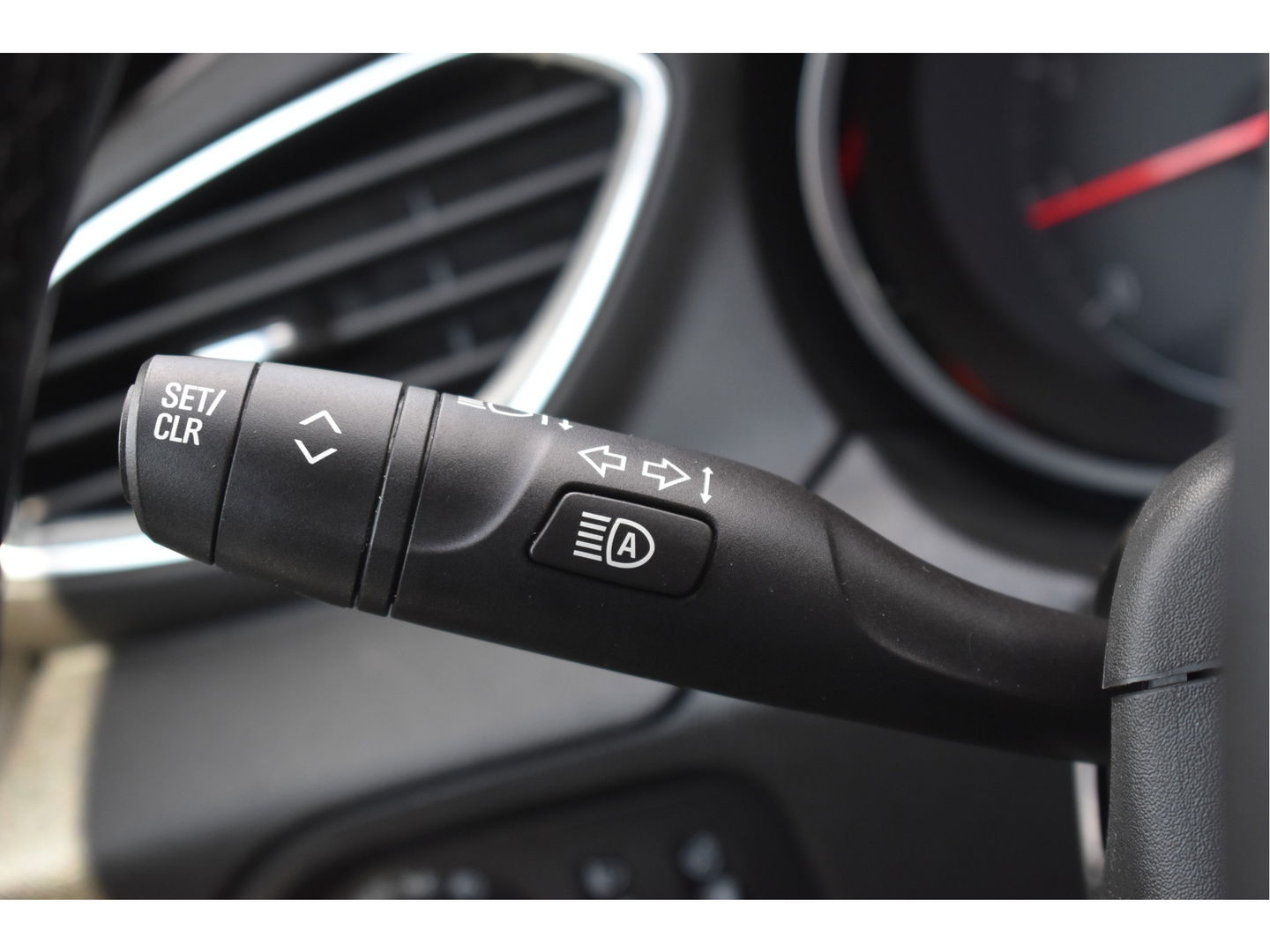 Opel Grandland 1.2 Turbo Elegance 131 PK Winter pakket | DAB | Carplay / Androidauto | Stoelverwarming 4x | Camera | Trekhaak | 4-Seasons | LED verlichting