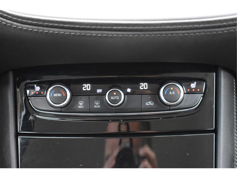 Opel Grandland 1.2 Turbo Elegance 131 PK Winter pakket | DAB | Carplay / Androidauto | Stoelverwarming 4x | Camera | Trekhaak | 4-Seasons | LED verlichting