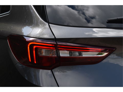 Opel Grandland 1.2 Turbo Elegance 131 PK Winter pakket | DAB | Carplay / Androidauto | Stoelverwarming 4x | Camera | Trekhaak | 4-Seasons | LED verlichting