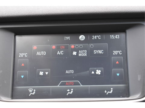 Opel Grandland 1.2 Turbo Elegance 131 PK Winter pakket | DAB | Carplay / Androidauto | Stoelverwarming 4x | Camera | Trekhaak | 4-Seasons | LED verlichting