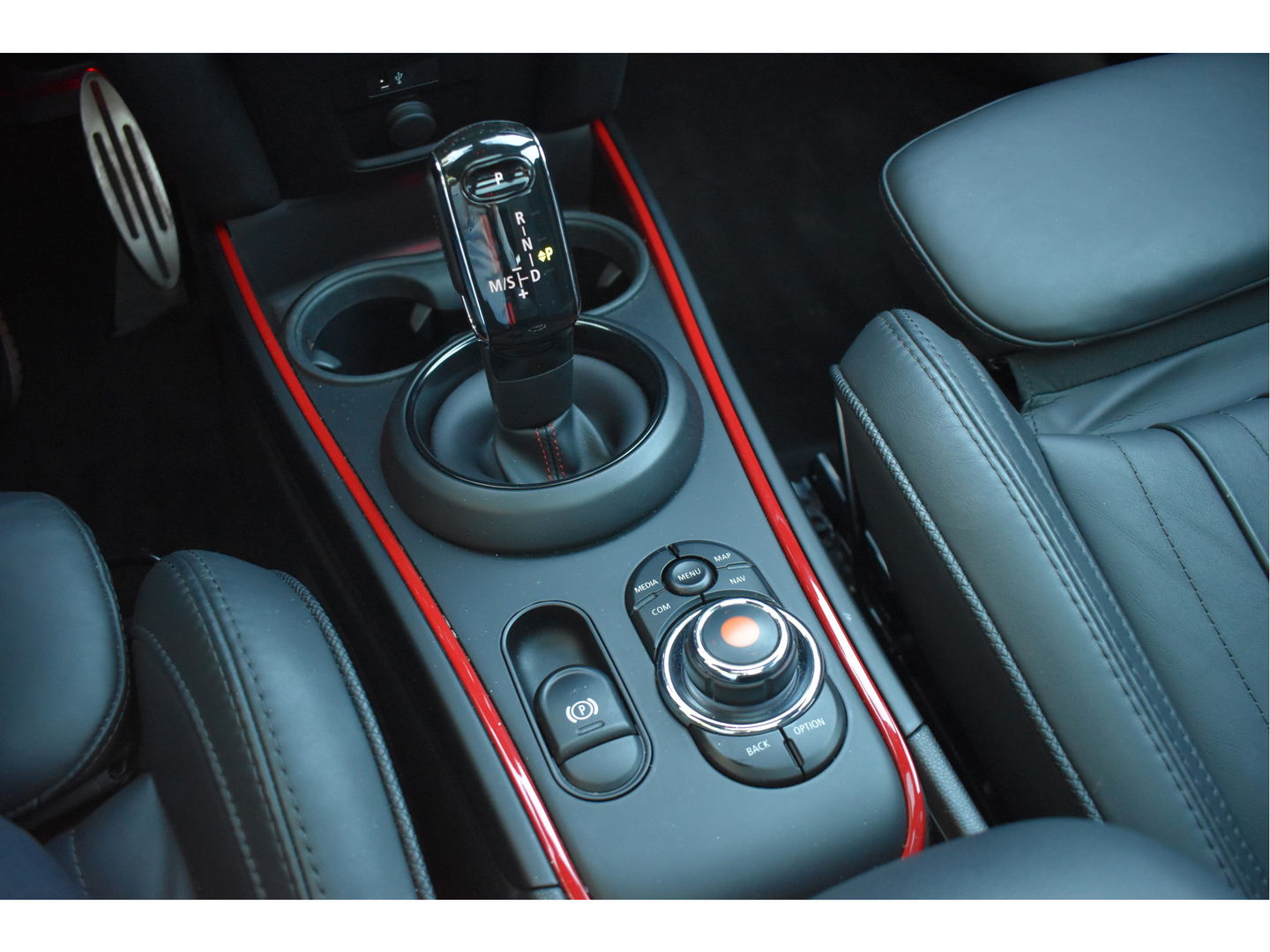 MINI Countryman 2.0 Cooper S 192 PK Hammersmith JCW | NL-Auto | Historie | Keyless | Open dak | Leder | Carplay | Full LED | Zeer netjes