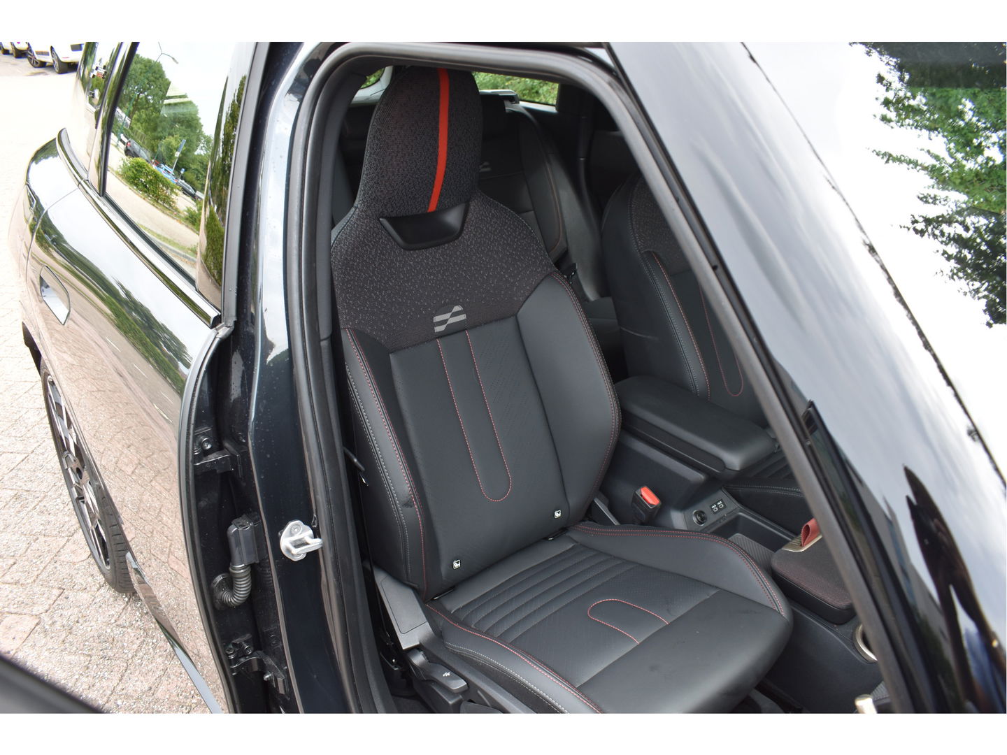 MINI Countryman S 313 PK SE ALL4 John Cooper Works S 66.5 kWh | NL-Auto | Standkachel | Camera | Keyless | HUD | Stuurverwarming | Carplay | Full LED