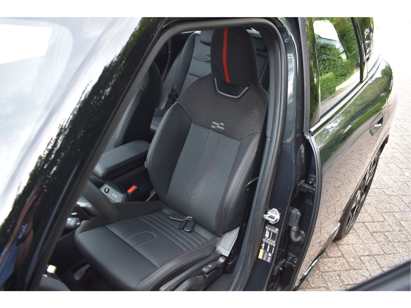 MINI Countryman S 313 PK SE ALL4 John Cooper Works S 66.5 kWh | NL-Auto | Standkachel | Camera | Keyless | HUD | Stuurverwarming | Carplay | Full LED