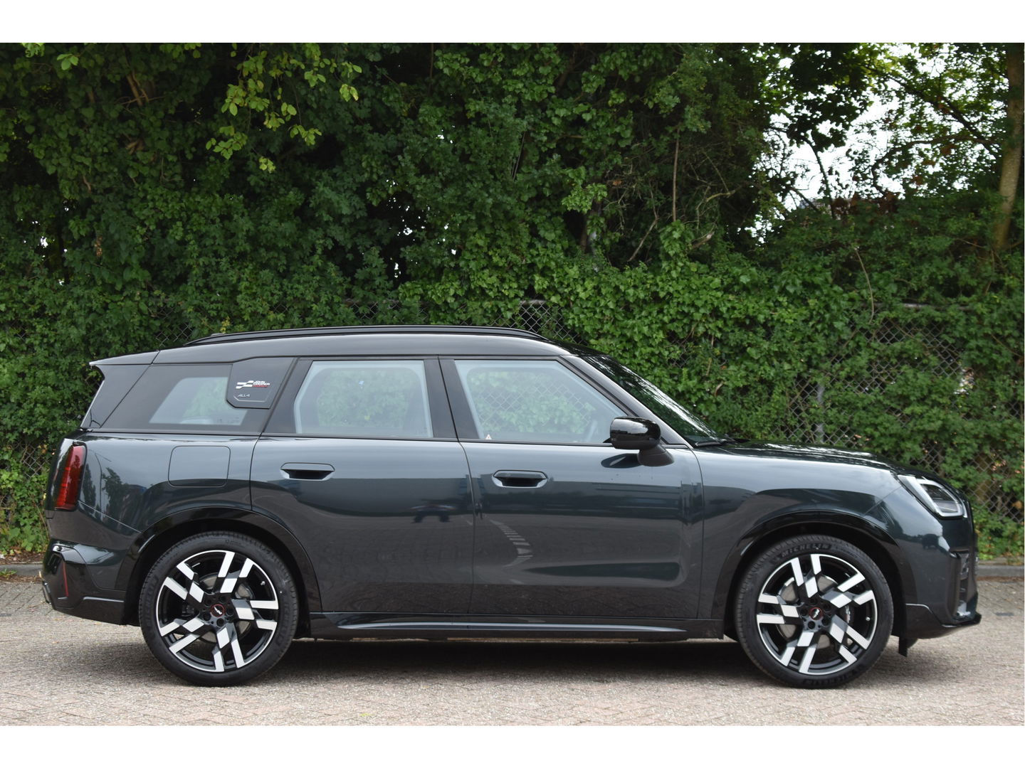 MINI Countryman S 313 PK SE ALL4 John Cooper Works S 66.5 kWh | NL-Auto | Standkachel | Camera | Keyless | HUD | Stuurverwarming | Carplay | Full LED