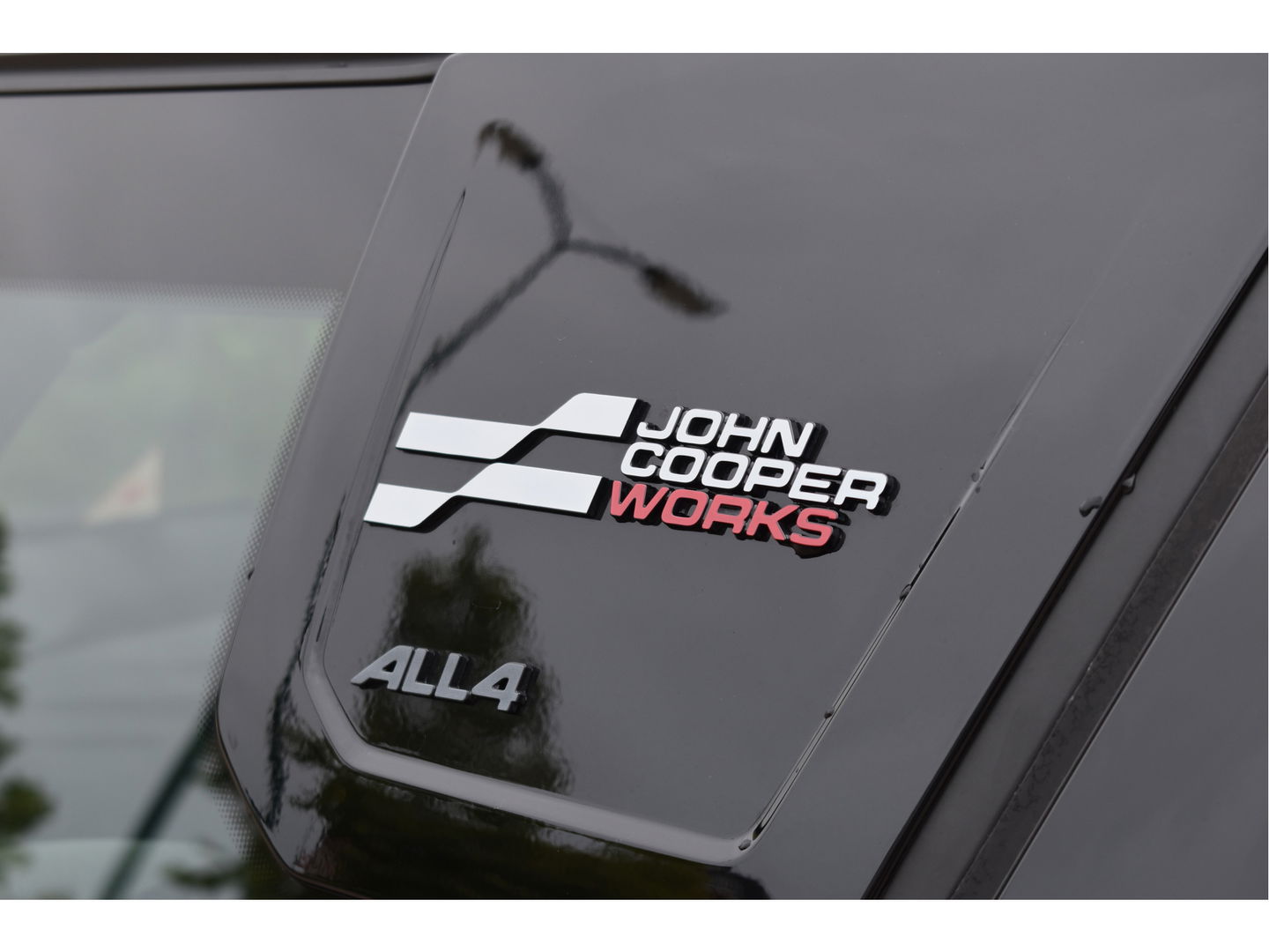MINI Countryman S 313 PK SE ALL4 John Cooper Works S 66.5 kWh | NL-Auto | Standkachel | Camera | Keyless | HUD | Stuurverwarming | Carplay | Full LED