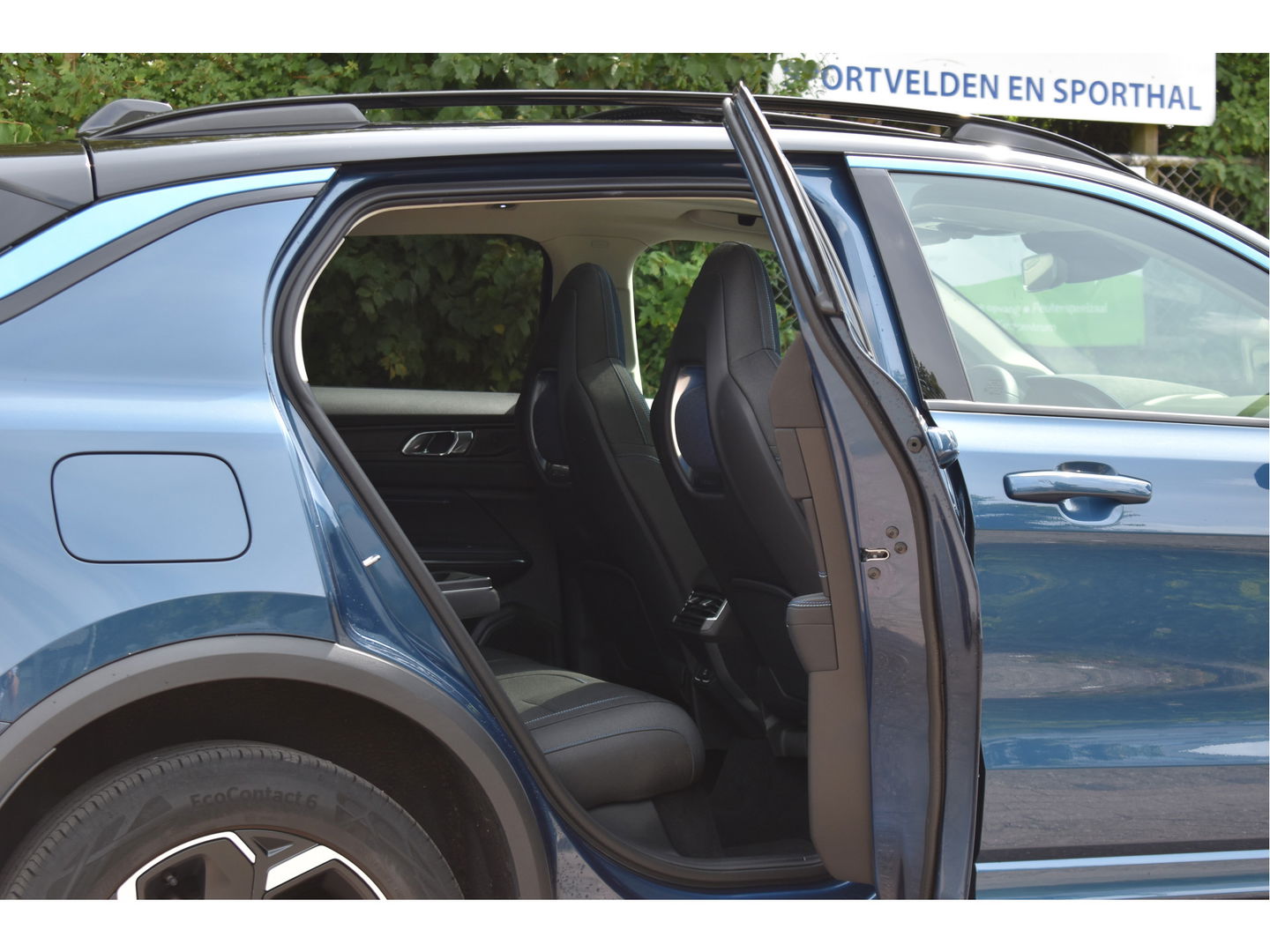 Lynk & Co 01 1.5 MHEV | Geen Plugin | Keyless | Open dak | Carplay / Androidauto | DAB | Camera | Stoelverwarming | Sfeerverlichting
