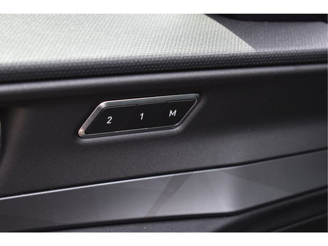 Lynk & Co 01 1.5 MHEV | Geen Plugin | Keyless | Open dak | Carplay / Androidauto | DAB | Camera | Stoelverwarming | Sfeerverlichting