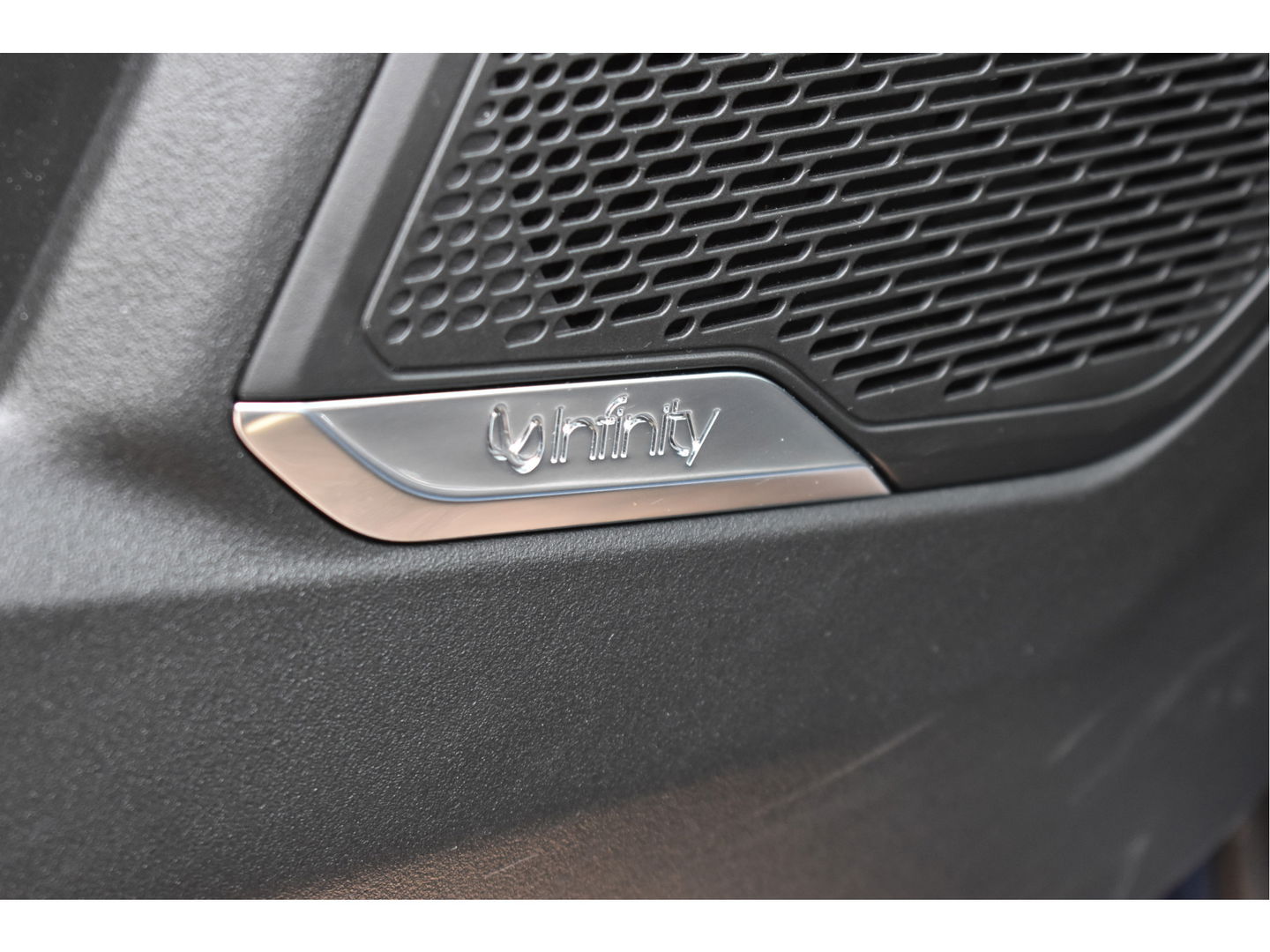 Lynk & Co 01 1.5 MHEV | Geen Plugin | Keyless | Open dak | Carplay / Androidauto | DAB | Camera | Stoelverwarming | Sfeerverlichting