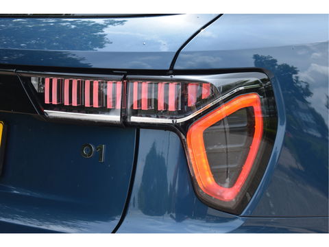 Lynk & Co 01 1.5 MHEV | Geen Plugin | Keyless | Open dak | Carplay / Androidauto | DAB | Camera | Stoelverwarming | Sfeerverlichting
