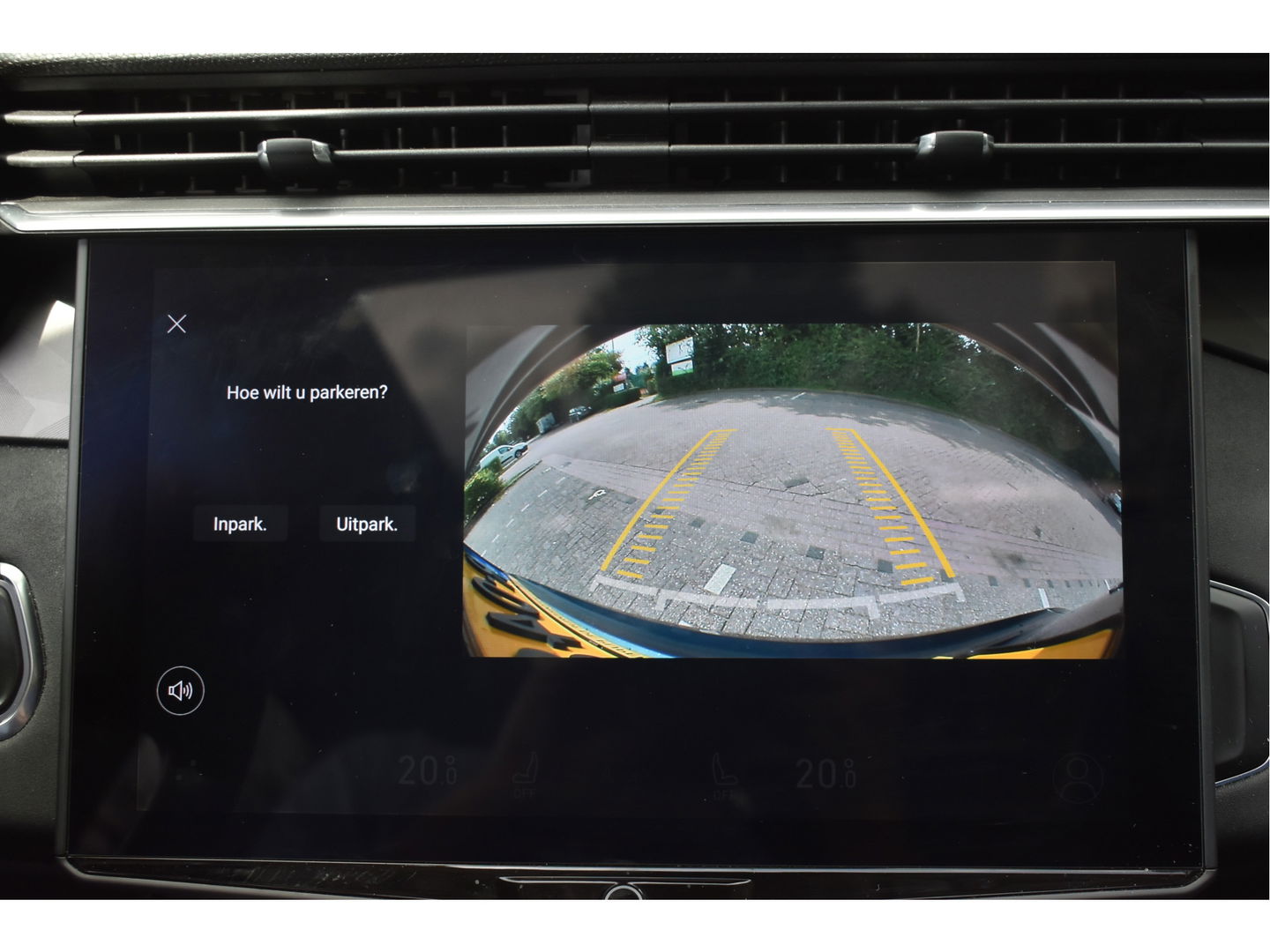 Lynk & Co 01 1.5 MHEV | Geen Plugin | Keyless | Open dak | Carplay / Androidauto | DAB | Camera | Stoelverwarming | Sfeerverlichting