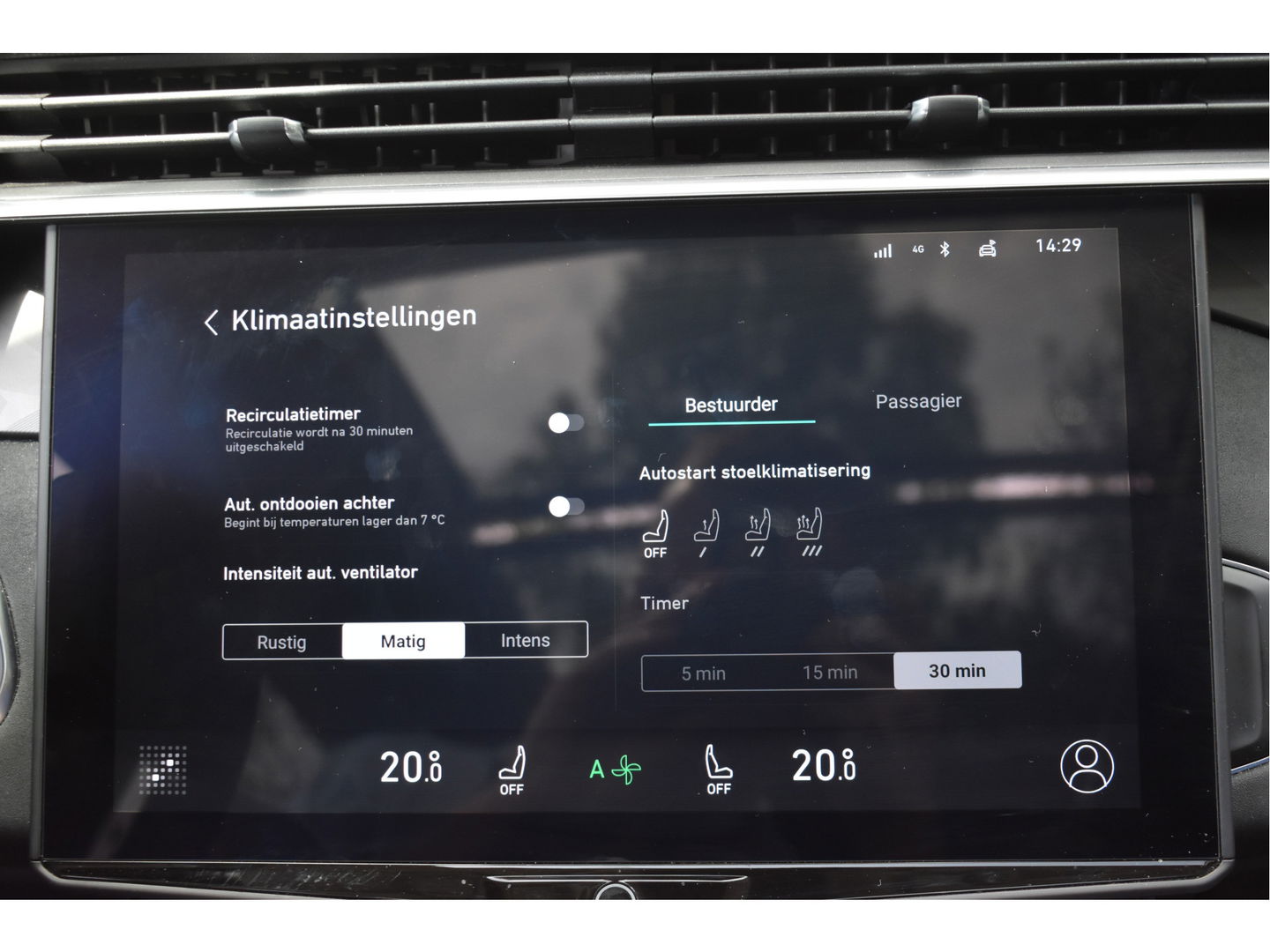 Lynk & Co 01 1.5 MHEV | Geen Plugin | Keyless | Open dak | Carplay / Androidauto | DAB | Camera | Stoelverwarming | Sfeerverlichting